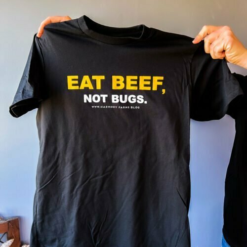 EAT BEEF, NOT BUGS.ⓒ Unisex Tee